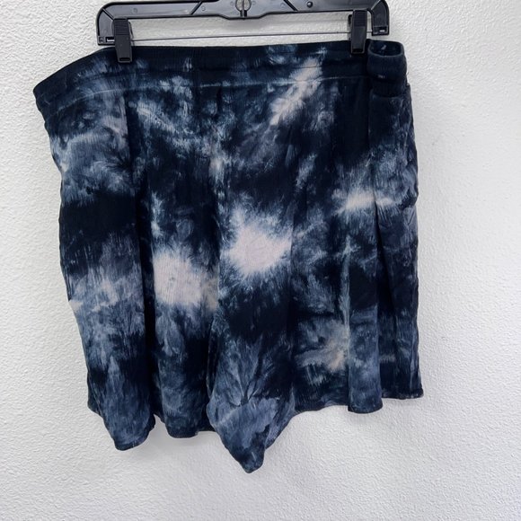 Torrid black blue elastic waist womens shorts  Size: 2X - Picture 6 of 7